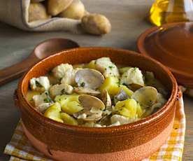 Patatas guisadas con congrio y almejas