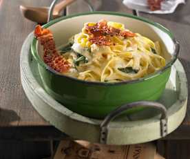 Spinat-Rahm-Nudeln (wahlweise mit krossem Speck)