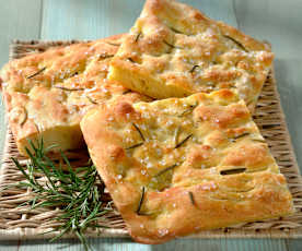 Focaccia au romarin et huile d'olive