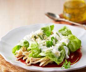 Wraps di lattuga con pollo