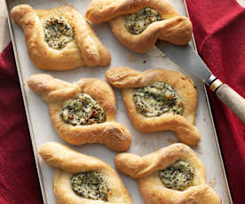 Fatayer con formaggio e menta