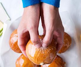 Pączki (bomby) z kremem waniliowym w karmelowej skorupce