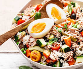 Salade de riz au thon et aux œufs