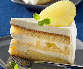 Torta allo yogurt e sambuco
