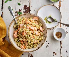 Massa com salmão e azeite de hortelã