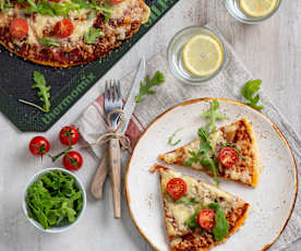 Pizza bezglutenowa z szynką parmeńską i rukolą