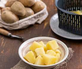 Gotowanie ziemniaków w koszyczku