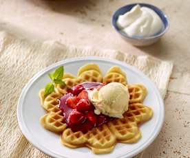 Schmandwaffeln mit roter Grütze