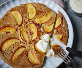 Buchweizen-Pfannkuchen mit Äpfeln