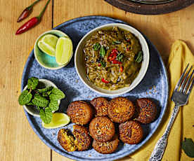 Falafel di fagioli con crema di melanzane piccante