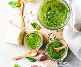 Pesto de busuioc