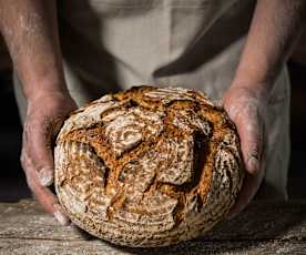 Pane di segale e erbe aromatiche