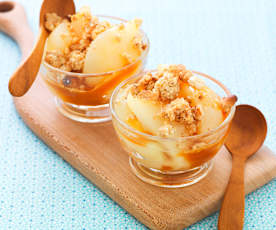 Crumble poires, caramel et petits-beurre