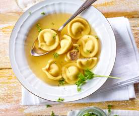 Frische Tortellini Bolognese