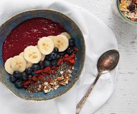 Bowl di smoothie all'acai 