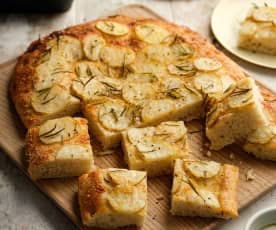 Focaccia aux pommes de terre et au romarin