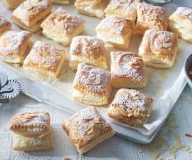 Minihojaldres de almendra