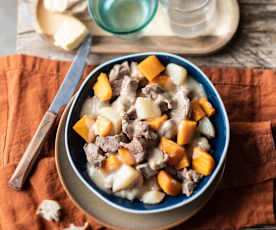 Ragoût d'agneau aux carottes et navets