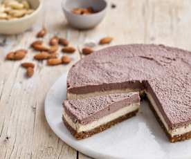 Cheesecake de açaí e frutos secos