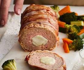 Polpettone al Varoma con cuore filante e contorno di verdure