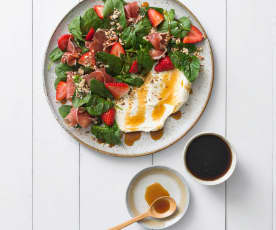 Strawberry salad with caramelised sherry vinaigrette