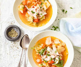 Sopa de vegetais com peru