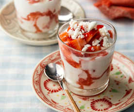 Wegański Eton Mess kokosowo-truskawkowy