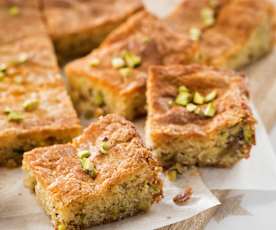 Brownies de chocolate blanco y pistachos