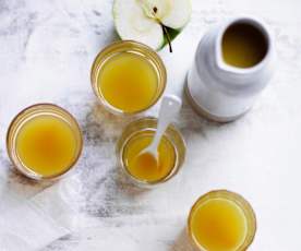 Hot turmeric apple cider