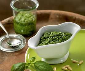 Bazalkové pesto