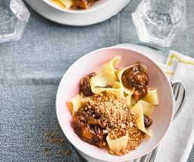 Bröselnudeln mit Backobst