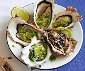 Huîtres au granité de citron vert et à la menthe