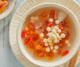 百合桃胶鸡头米