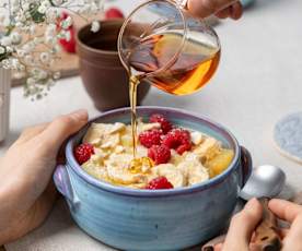 Wärmende Kokos-Porridge-Bowl