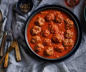 Slow cooked kjøttboller i tomatsaus
