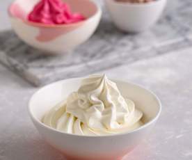 Masa maślana z mlekiem w proszku do dekoracji tortów