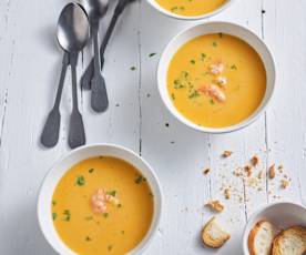 Bisque de camarão com crostini