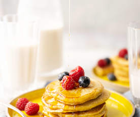 Boisson et pancakes aux cacahuètes