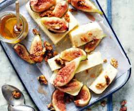 Honey semifreddo with warm figs and walnuts (Diabetes)