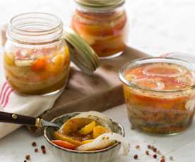 Tomates con cebolla marinados