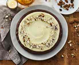 Torta cioccolato e mandorle con ganache al cioccolato bianco