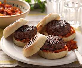 Barbecue Brötchen (Roosterkoek) mit Boerewors-Patties