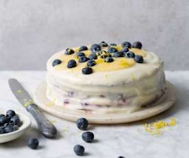 Bizcocho de arándanos con frosting de queso y lemon curd