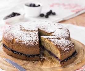 Torta di grano saraceno e mele con confettura di mirtilli