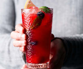 Alkoholfreier Beeren-Mojito