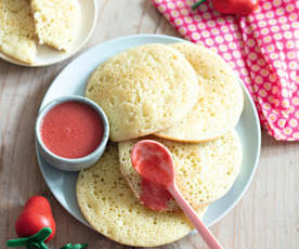 Crêpes mille trous et coulis de fraises