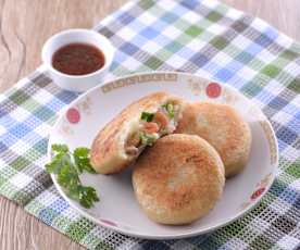 Smażone bułeczki z wieprzowiną