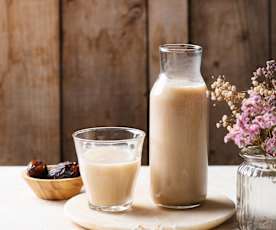 Bebida de avena con dátiles