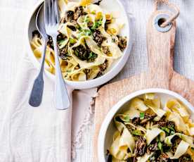 Tagliatelle z duszonymi grzybami