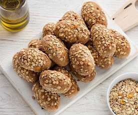 Pãezinhos integrais com noz e muesli